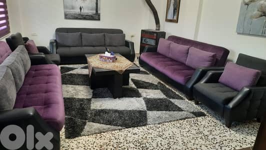 طقم كنبات  + طاولة – بحالة ممتازة