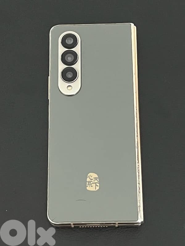 Samsung fold 4 256/12 الشاشة الداخلية مطفية  دون جمرك 5