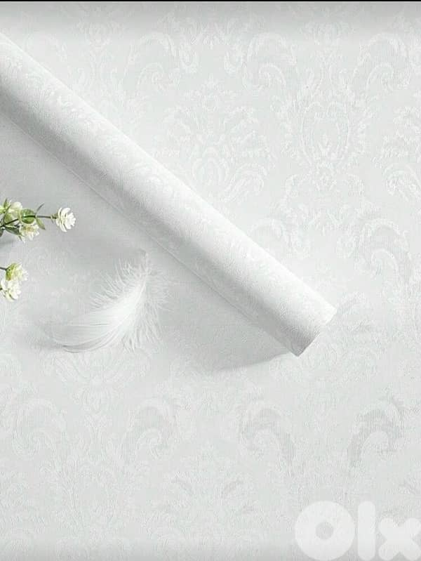 Elegent white wall paper 0