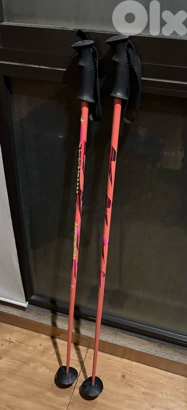 Skis and boots 6