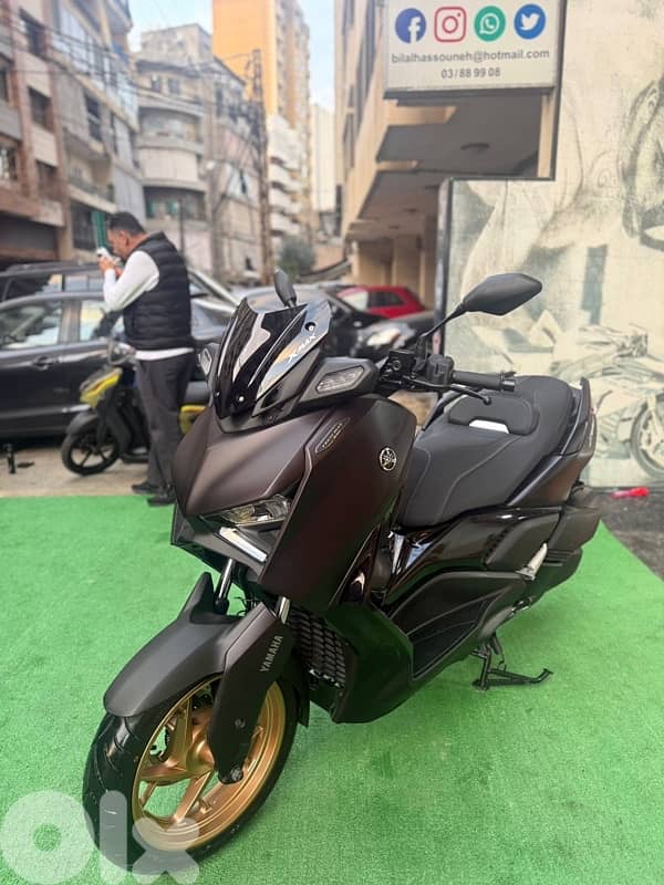 yamaha xmax Tech 800 km only 9