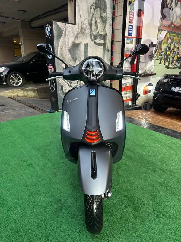 Vespa GTS 300 Super sport 2025 1