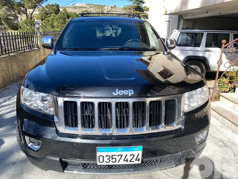Jeep Grand Cherokee 2011 0