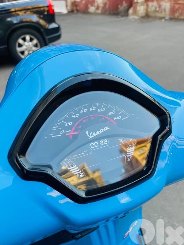 vespa GTS Super ( 310) S okm company Source 7