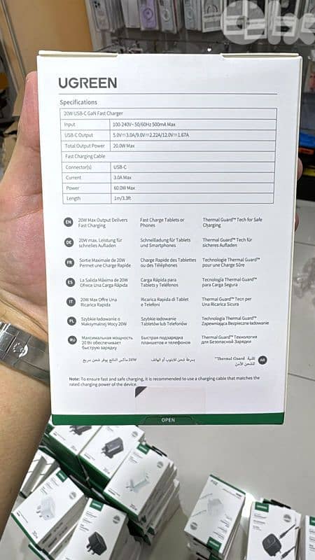 Ugreen 20w usb-c Gan Fast Charger 3pin  with 1m usb-c cable white 1