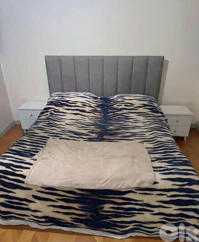 upholstered bed