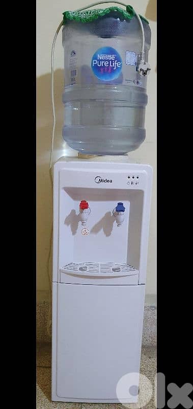 Media cooler very neat and used a little time  and like new beyrut 60$ 1