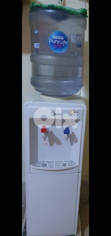 Media cooler very neat and used a little time  and like new beyrut 60$ 5