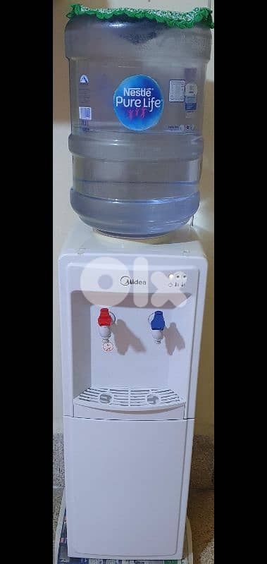 Media cooler very neat and used a little time  and like new beyrut 60$ 11