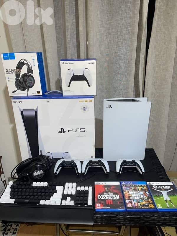 playstation 5 ps5 like new, full set with free 3 games 0