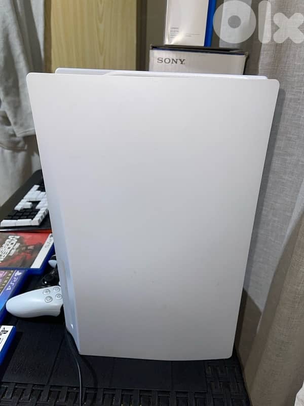 playstation 5 ps5 like new, full set with free 3 games 2