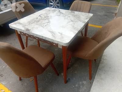 طاولي اوروبي ٤كراسي شبه جديد