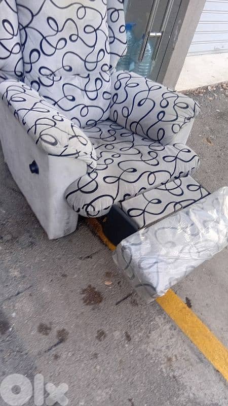 صوفا اوروبي شبه جديد 0