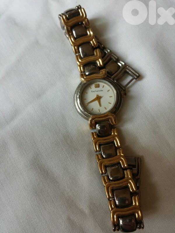 Old Guy Laroche (broken glass) - Not negotiable 0