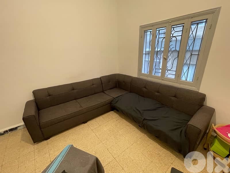 Double closet and sofas 0