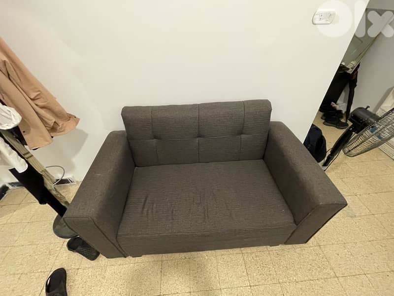 Double closet and sofas 1