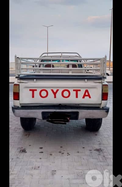 تويوتا هيلوكس 2001