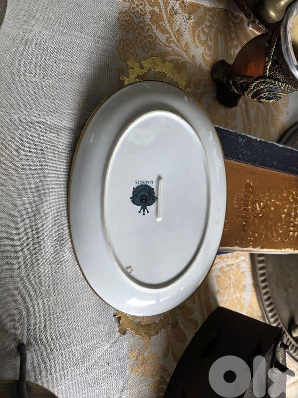 صينية تقديم بورسلان ليموج Limoges أصلية مع حامل برونزي مذهب – فخمة 1