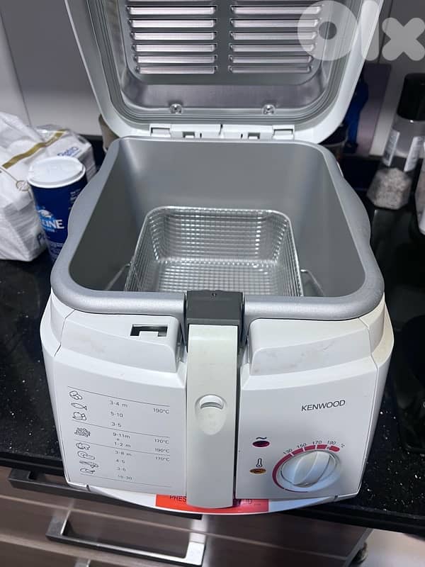 Keenwood deep fryer (no box) 0