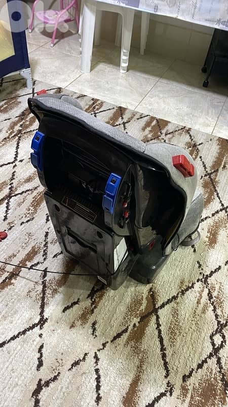 car seat 0