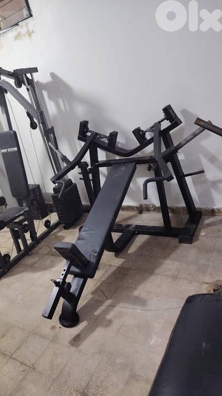 Incline chest press hummer like new 1