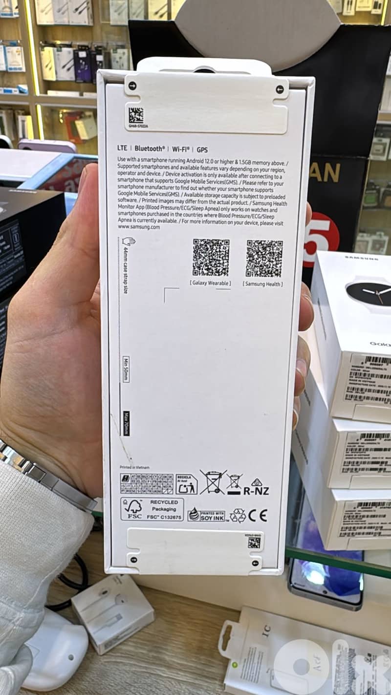 Samsung galaxy watch 8 44mm silver 200$ 1