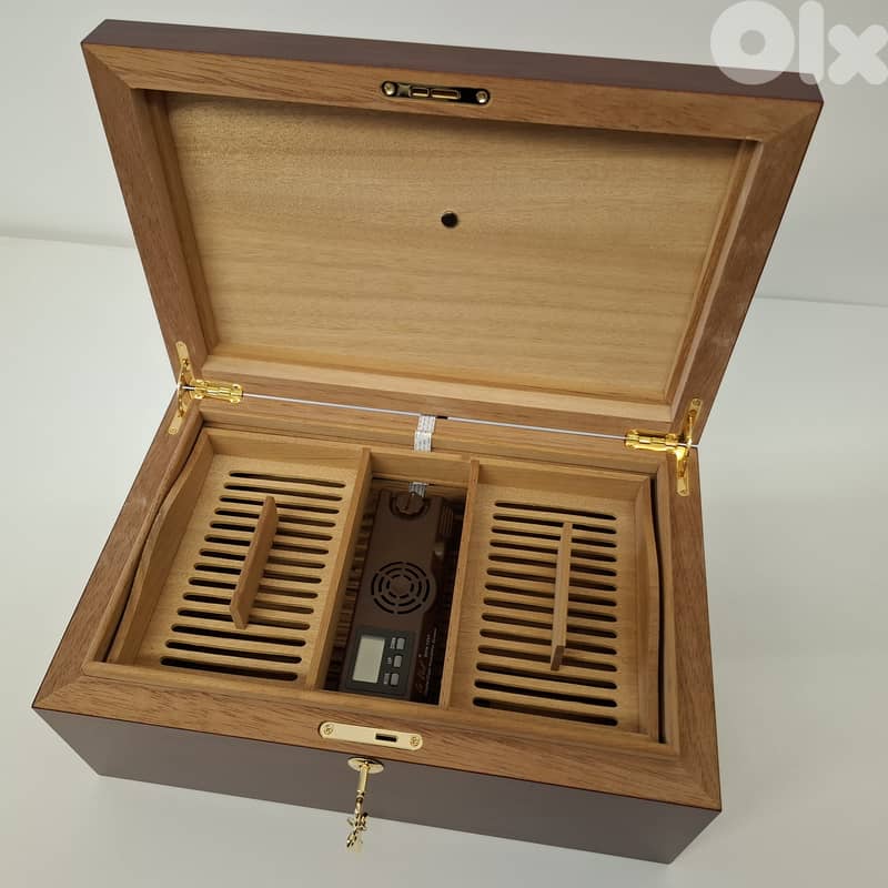 Luxury humidor 1