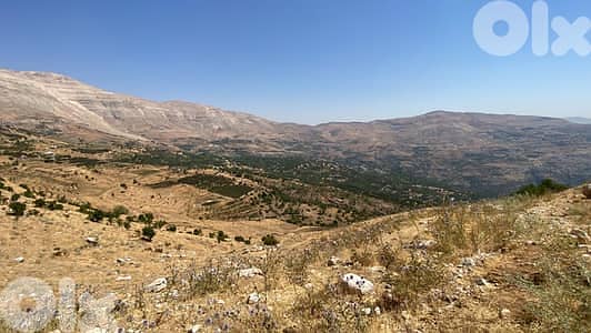 Land For Sale In Faqra - أرض للبيع في فقرا