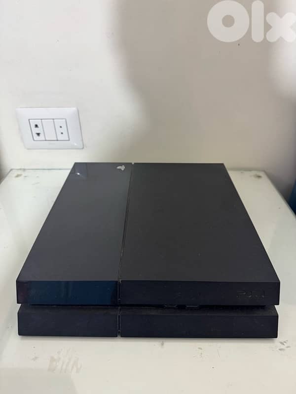 ps4 standard edition. (fat) 2