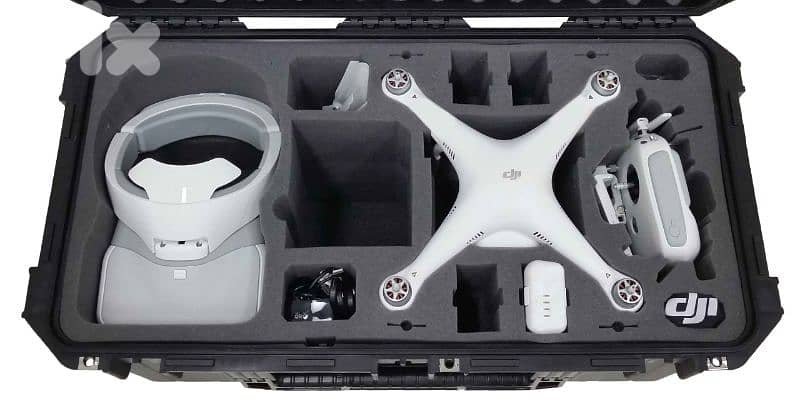 dji phantom 4 drone with dji goggles 0