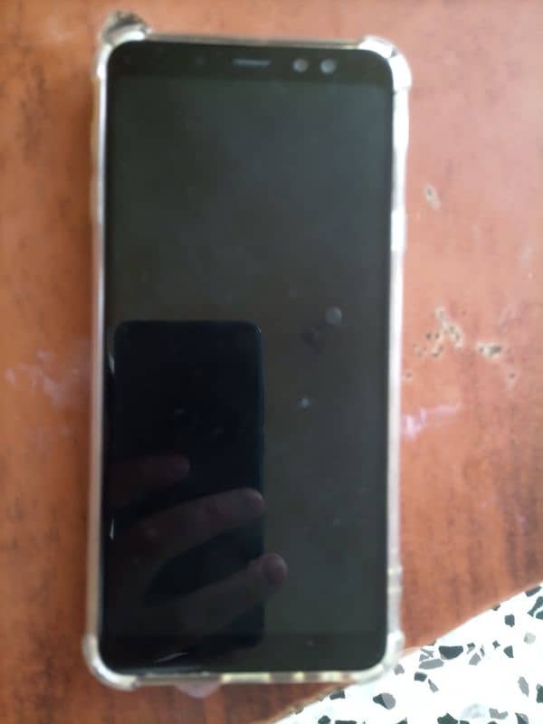 التلفون بس بده غيار شاشة 0