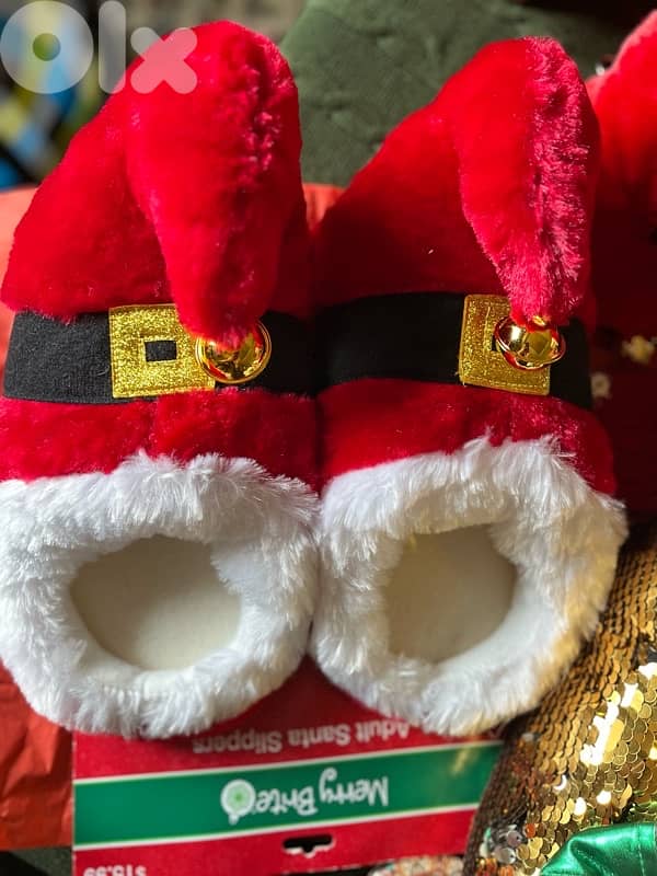 SANTA COMFY SLIPPERS NEW IN TAG 0