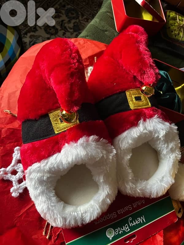 SANTA COMFY SLIPPERS NEW IN TAG 4