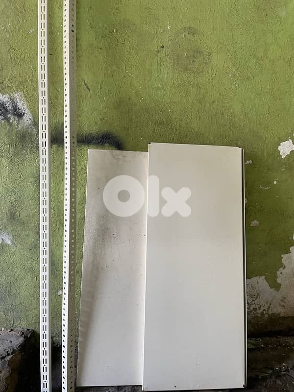 رفوف ايطالي وطني مستعمل 1