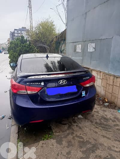 Hyundai Elantra 2013