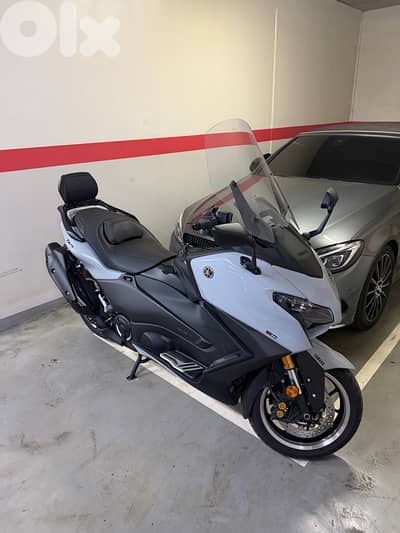 Yamaha Tmax 560 itani