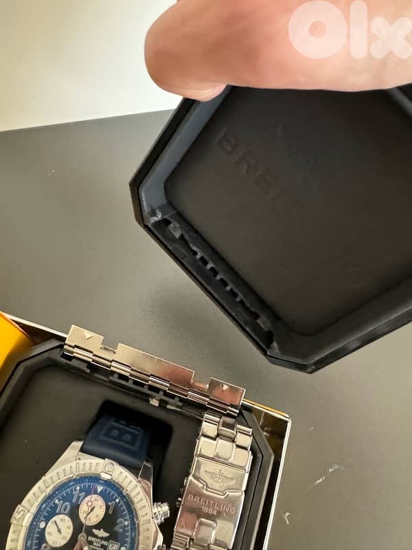 Authentic Breitling Super Avenger 6