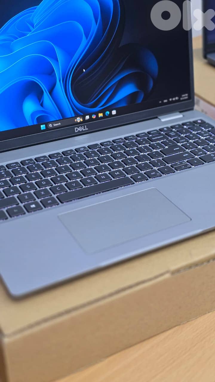 laptop DELL Latitude 5520 1