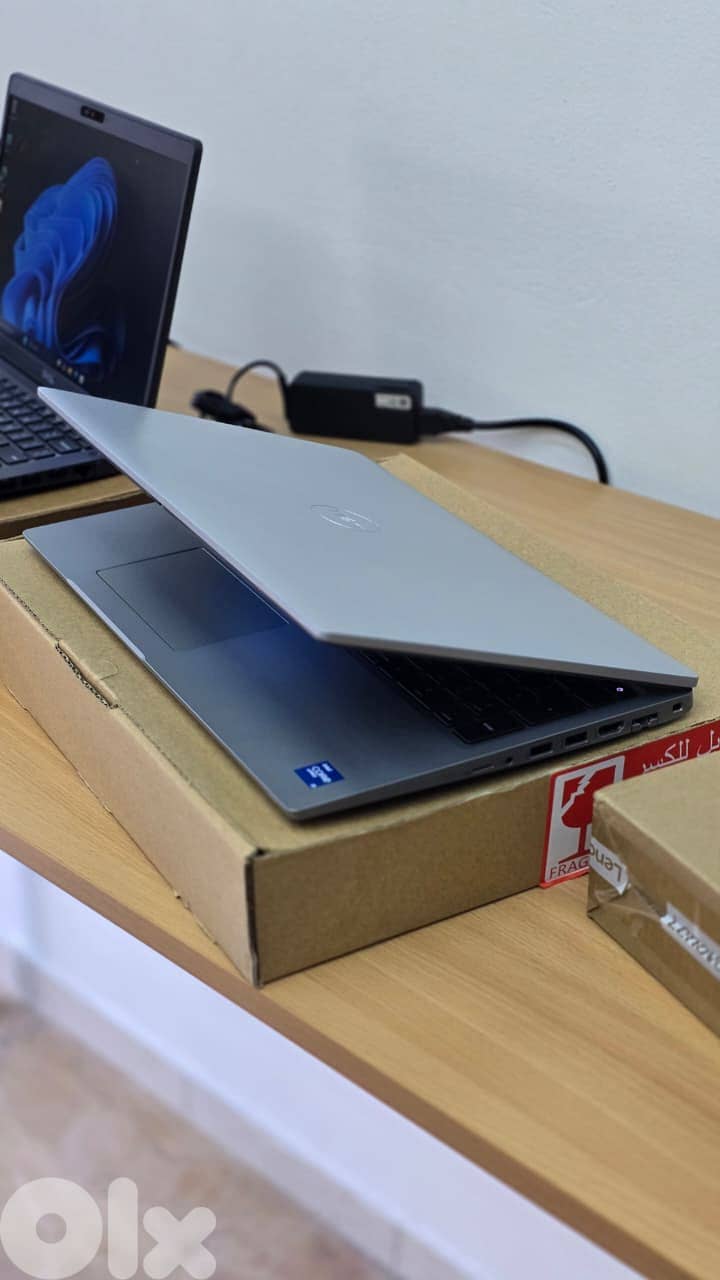 laptop DELL Latitude 5520 2