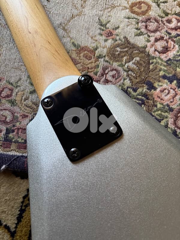 The Dean V Dave Mustaine VMNTX electric guitar 3