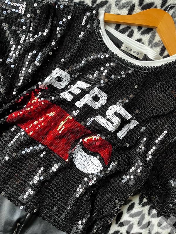 SEQUINED TOP NEVER WORN 4