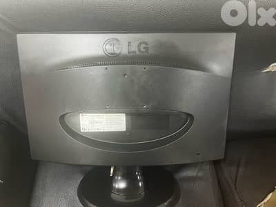 LG MONITOR 20 inch used with mouse and speakers