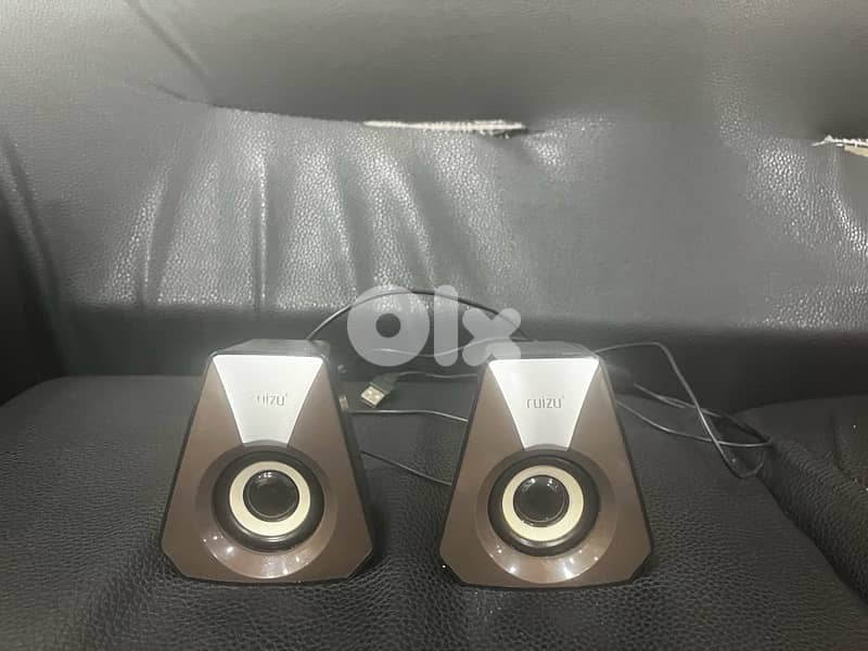 LG MONITOR 20 inch used with mouse and speakers 1