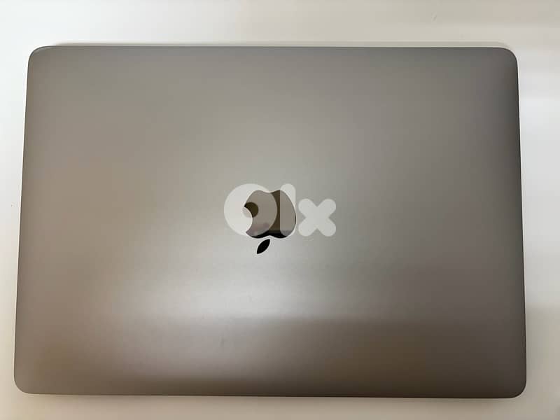 Apple Macbook Pro touchbar M1 2