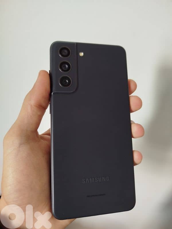 Samsung galaxy s21 FE 5G 1