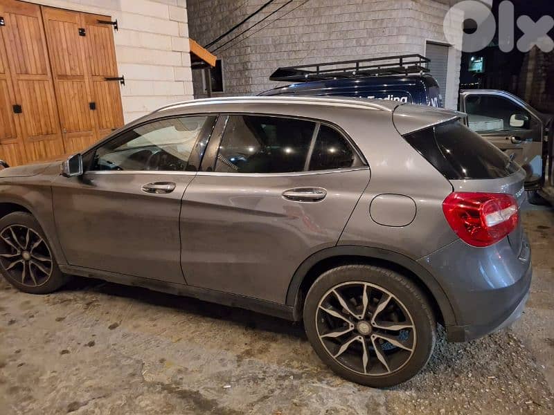 مرسيدس بنز جي ال إي - كلاس 2017 0