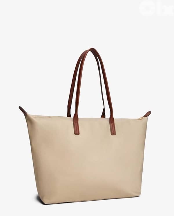 Tommy Hilfiger travel bag 1