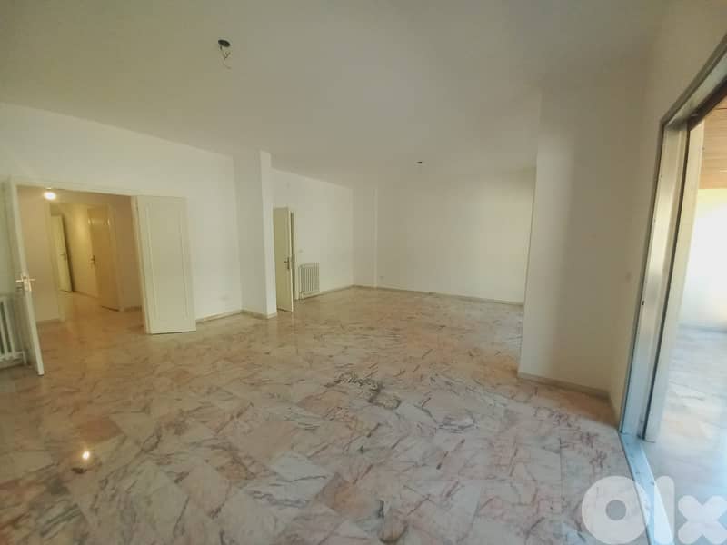 SPACIOUS APARTMENT IN HAMRA PRIME (240SQ) 3 BEDROOMS , (HAMR-130) 0