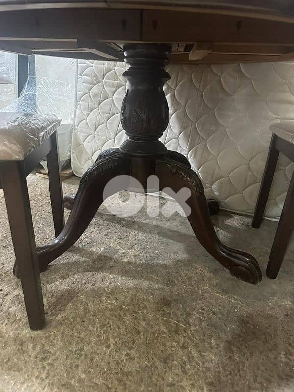 طاولة سفرة مبرومة خشب زان مع ست كراسي بتتكبر وبتتصغر 5