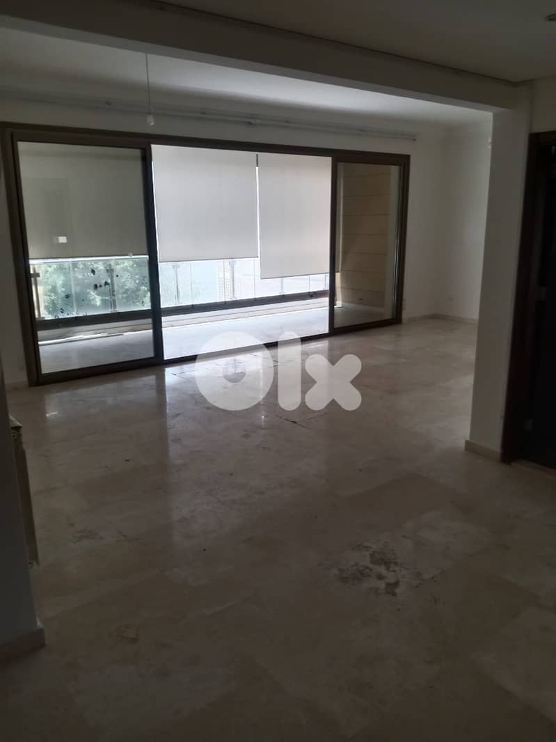 SPACIOUS APARTMENT IN HAMRA PRIME (250SQ) 3 BEDROOMS , (HAMR-120) 0